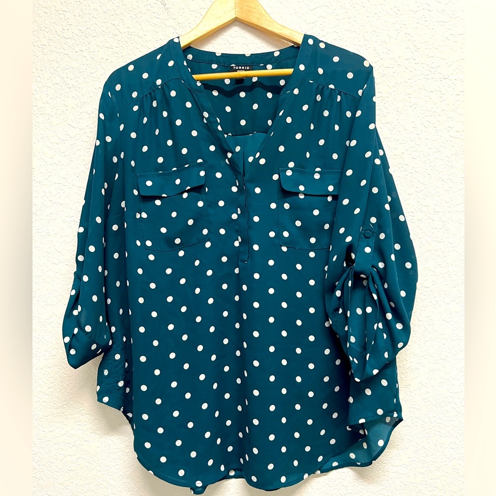 *Torrid Harper Shirt Georgette Teal Polka Dot Three Quarter Blouse Sz 2 2X